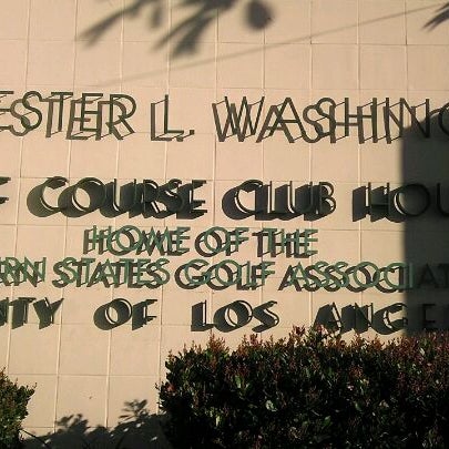 Foto tomada en Chester Washington Golf Course  por Mark M. el 2/25/2012