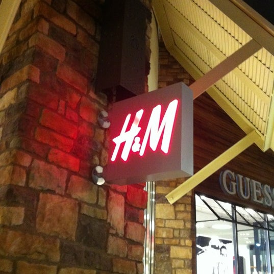 H&M (Now Closed) - Otay Ranch - 5 tips