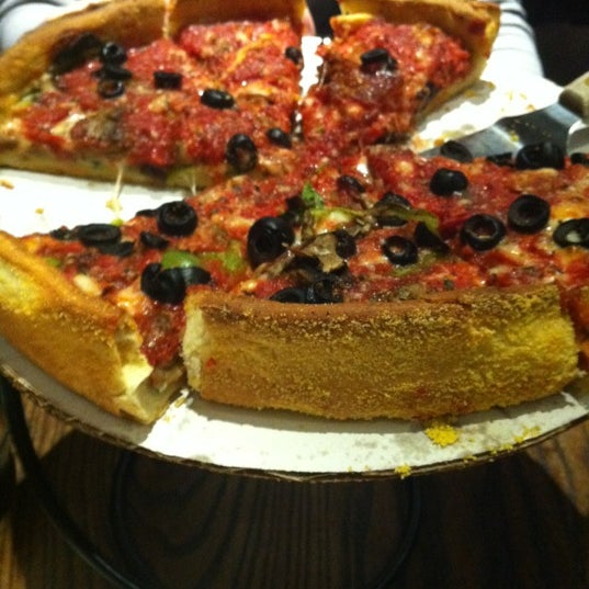 Foto tomada en Patxi’s Pizza  por esther m. el 3/5/2012