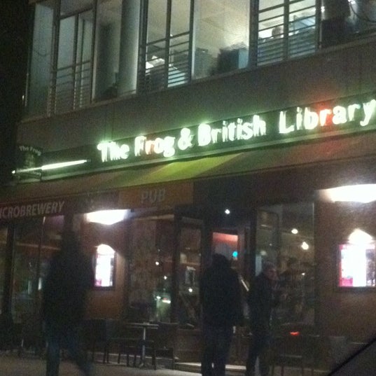 Foto diambil di The Frog &amp; British Library oleh Renaud F. pada 2/10/2012