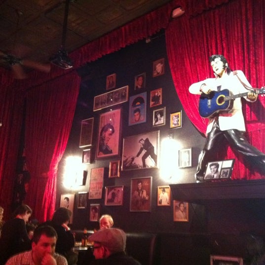 Photo taken at Beale Street Tavern by Flavio D. on 3/10/2012