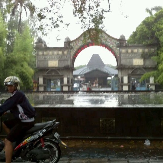 Photos At Taman Hiburan Rakyat Sriwedari Theme Park
