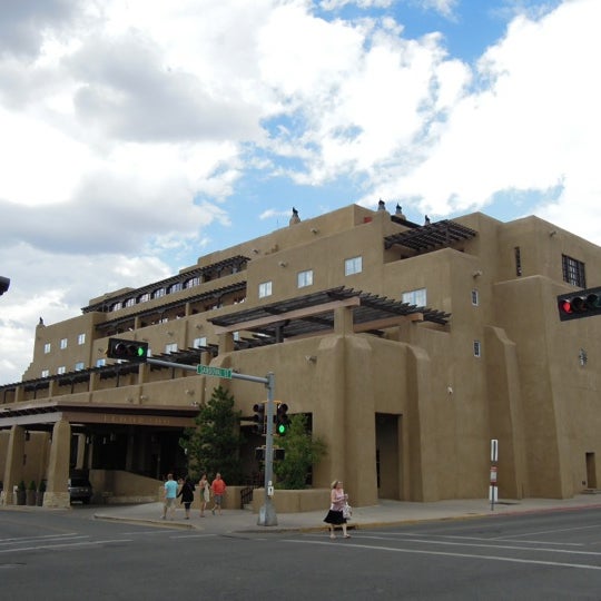 รูปภาพถ่ายที่ Eldorado Hotel &amp; Spa Santa Fe โดย Shige เมื่อ 9/2/2012