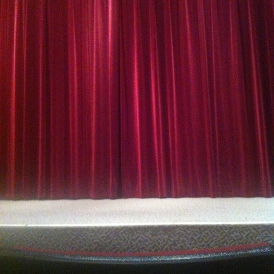 6/12/2012에 Summer B.님이 Directors Guild Theater에서 찍은 사진
