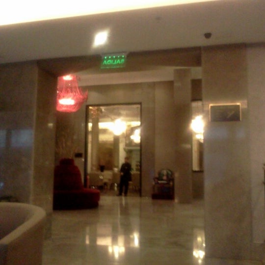 7/25/2012 tarihinde Jorge Iván M.ziyaretçi tarafından Hotel Savoy'de çekilen fotoğraf