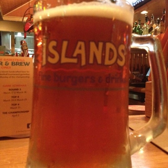 Photo taken at Islands Restaurant by Don P. on 4/3/2012