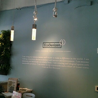 Foto tomada en Eco Denizen  por jbrotherlove el 6/8/2012