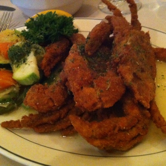 Das Foto wurde bei The Portofino Restaurant von stanton C. am 6/18/2012 aufgenommen
