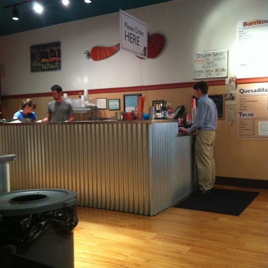 Dos Amigos Burritos 26 N Main St