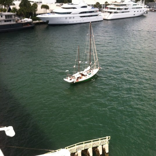 Photo prise au Renaissance Fort Lauderdale Cruise Port Hotel par Gannett J. le2/25/2012