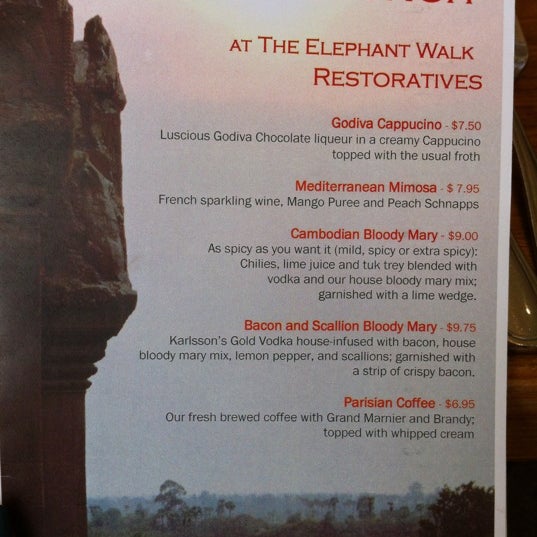 Снимок сделан в The Elephant Walk пользователем Miss Tiffie ❤ D. 4/15/2012