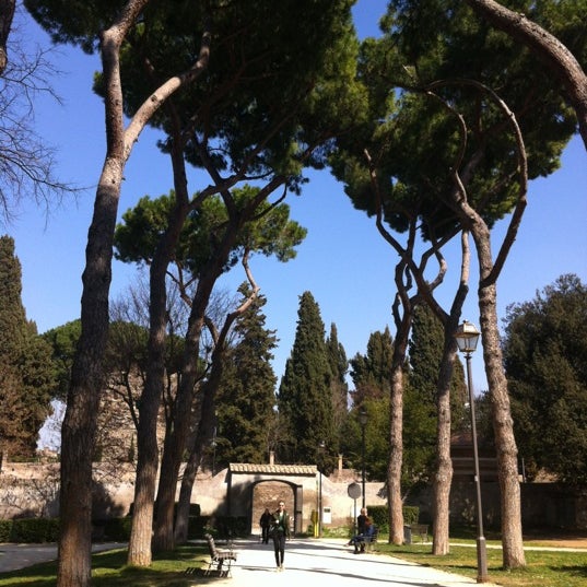 Parco degli Scipioni Park in Roma