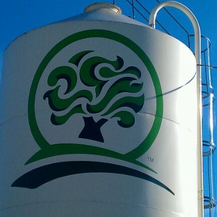 Foto diambil di Oakshire Brewing oleh Devo H. pada 2/4/2012