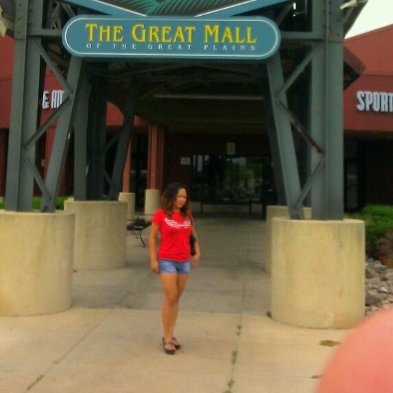 8/13/2012에 Madeth B.님이 The Great Mall of the Great Plains에서 찍은 사진