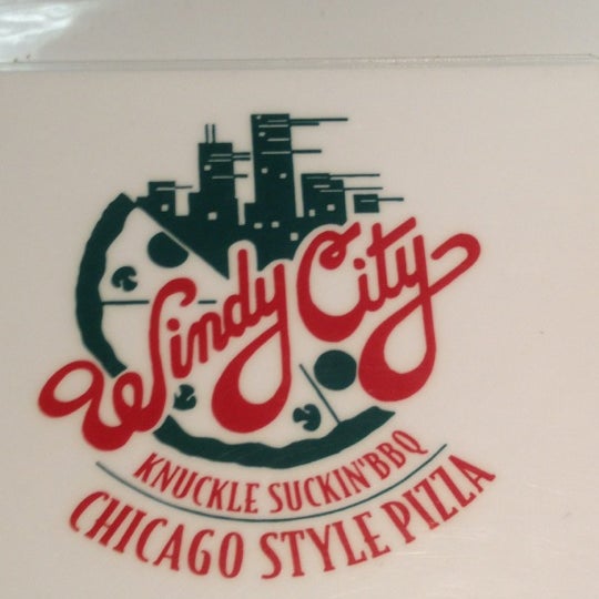 4/24/2012にMichael K.がWindy City Pizza and BBQで撮った写真