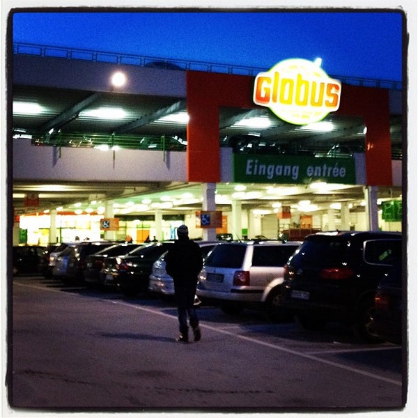 Photo taken at Globus by Jakob M. on 2/4/2012