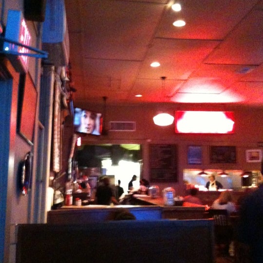 รูปภาพถ่ายที่ Josephine Street Cafe โดย Keith N. เมื่อ 3/25/2012