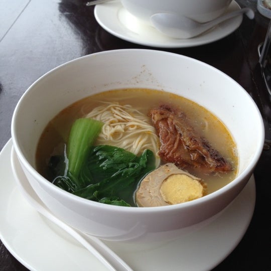 Dragons ramen. Принт дракон на толстовке. Японские упоротые принты современные. Dragons ramen. Кокосовый карри рамен.