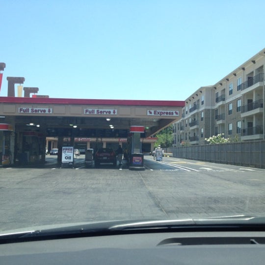 Mister Car Wash & Express Lube Car Wash in Houston