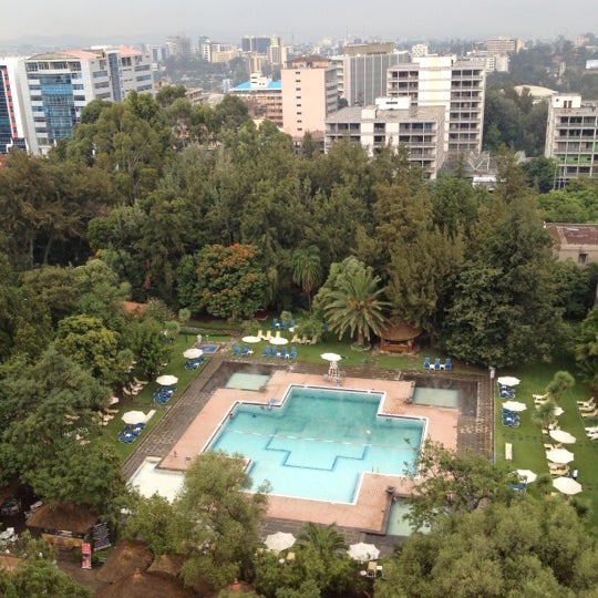 รูปภาพถ่ายที่ Hilton Addis Ababa โดย John C. เมื่อ 6/19/2012