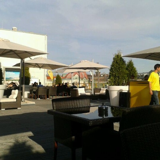4/27/2012 tarihinde Michal M.ziyaretçi tarafından Bohe(my)a Lounge &amp; Grill Bar'de çekilen fotoğraf