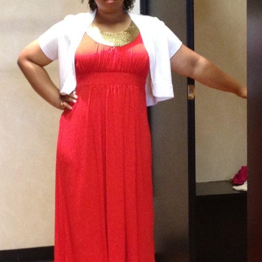 Ashley Stewart Women S Store In Chicago