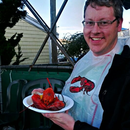 4/17/2012 tarihinde Kevin B.ziyaretçi tarafından Lobster Hut'de çekilen fotoğraf