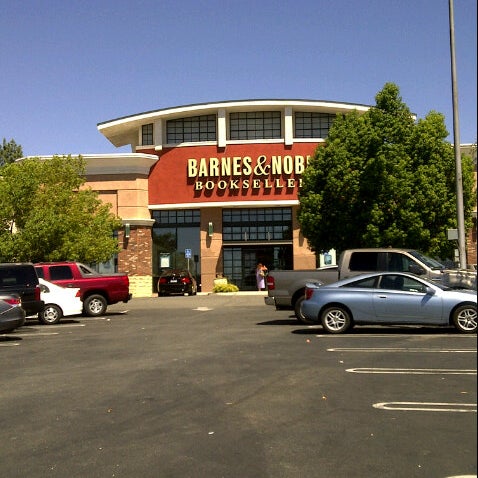 Barnes & Noble - La Sierra - Riverside, CA
