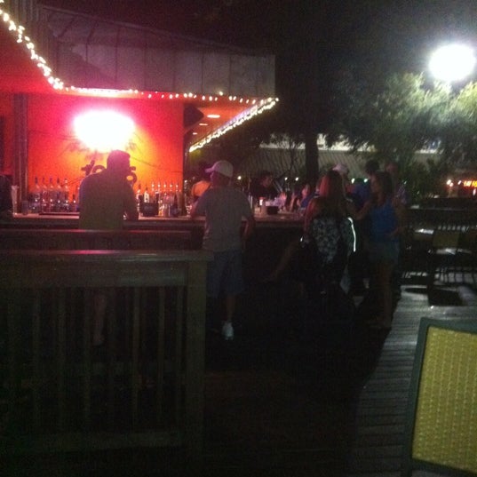 รูปภาพถ่ายที่ The Rack Sushi Bar &amp; Billiards Lounge โดย Kurt David G. เมื่อ 9/6/2012