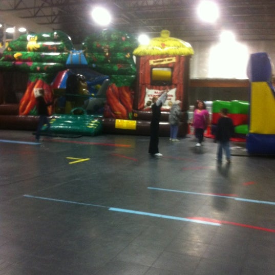 Нахимов спортивно развлекательный комплекс