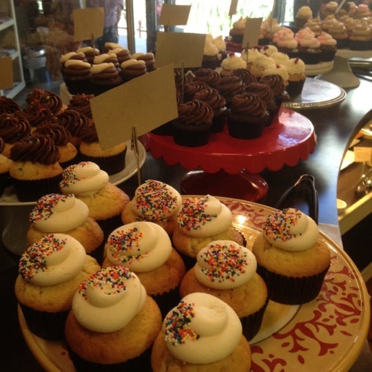 Photo taken at Happy Bakeshop by Culinary C. on 4/27/2012