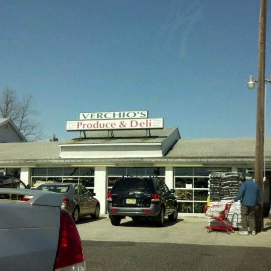 Verchio's Produce & Deli 13 tips