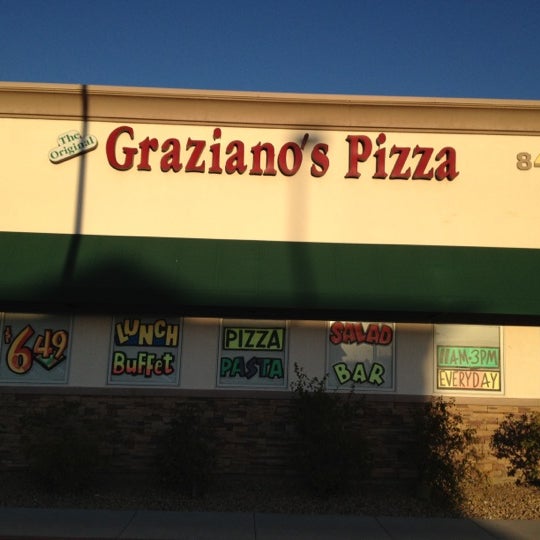 Снимок сделан в The Original Graziano&#39;s Pizza Restaurant пользователем Scott R. 3/16/2012