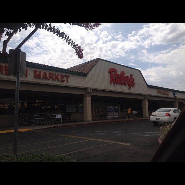 Photo taken at Raley&#39;s by Jay Z. on 8/18/2012