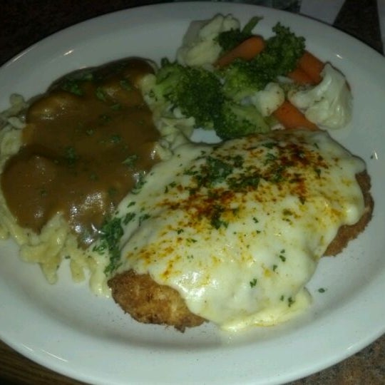 the chicken cordon bleu was great! The spaetzle in gravy was some of the best I have ever had.