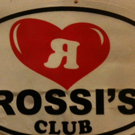 รูปภาพถ่ายที่ Rossi&#39;s Club โดย Dj O. เมื่อ 7/16/2012