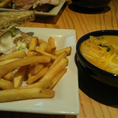 Photo taken at Chili&#39;s Grill &amp; Bar by Rhonda A. on 5/11/2012