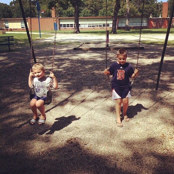 Lincoln Park Elementary School 1 tip