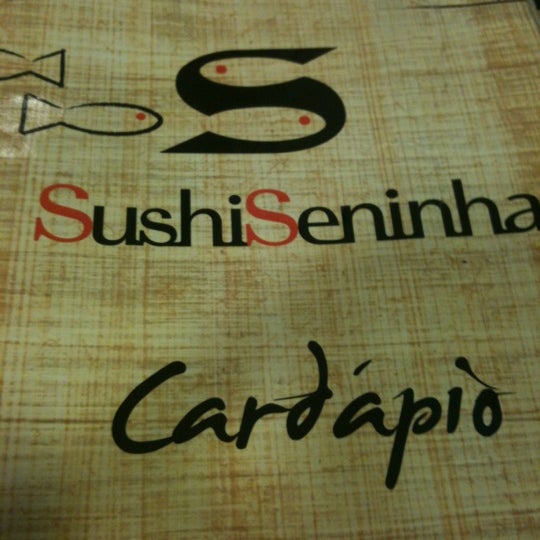 Photo taken at Sushi Seninha by Adriele A. on 7/13/2012