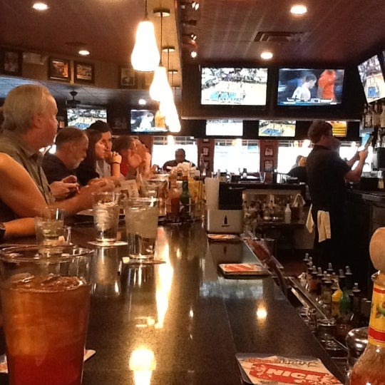 3/10/2012にChristopher S.がClancy&#39;s Bar &amp; Grillで撮った写真