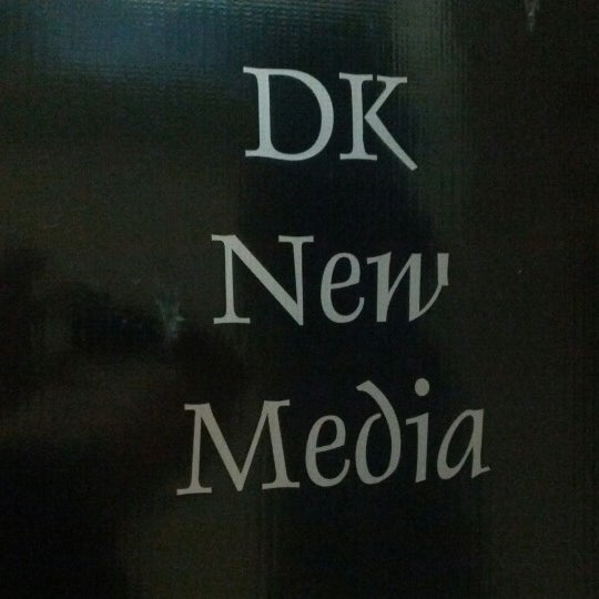 Das Foto wurde bei DK New Media von Doug V. am 8/21/2012 aufgenommen