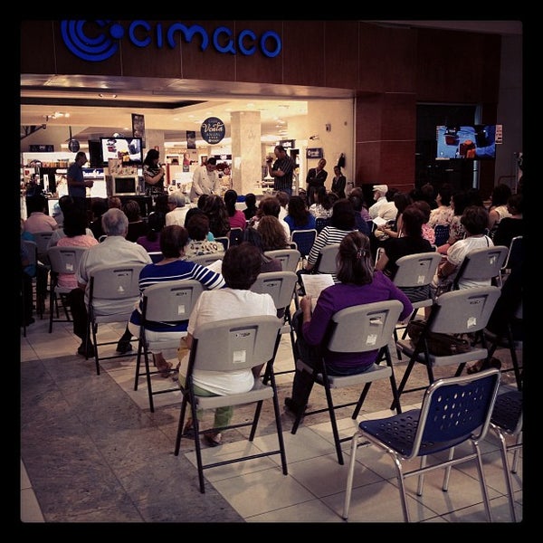 Foto diambil di Cimaco Gourmet oleh Saltillo360 pada 7/12/2012