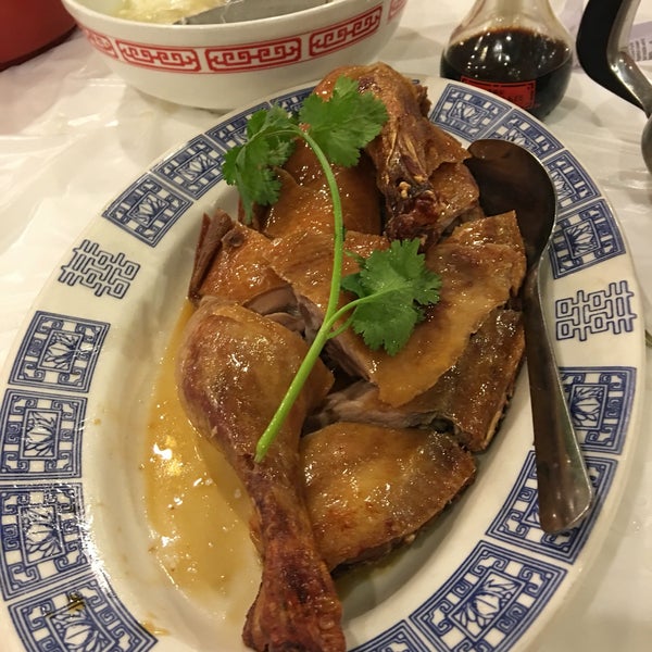 Foto tirada no(a) Confucius Seafood Restaurant por Hemen H. em 4/28/2016