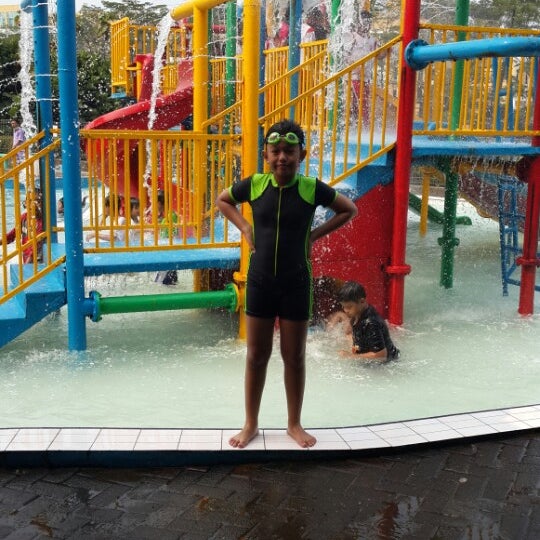 Photos At Kolam Renang Tirtamas Modernland
