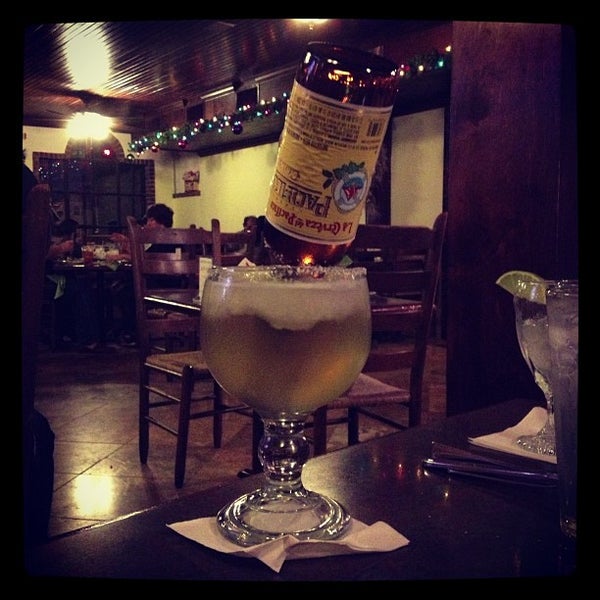 Photo taken at Spanish Flowers Mexican Restaurant by Joshua J. on 12/29/2012