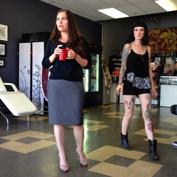 5/30/2013にVin A.がThe Experience Ink Tattoo and Smoke Shopで撮った写真