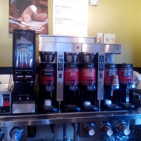 Bruegger's Bagels Winchester Town Center 600 Main Street