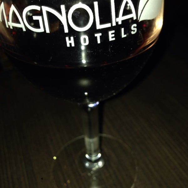 4/4/2014에 Monica L.님이 Magnolia Hotel에서 찍은 사진