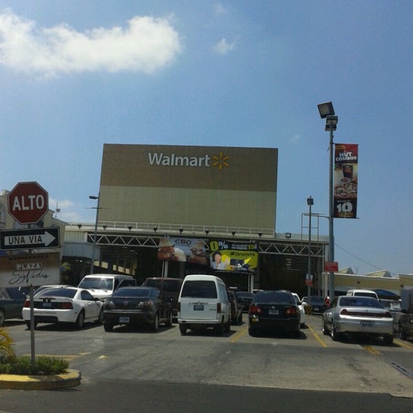 Walmart Mixco, Guatemala