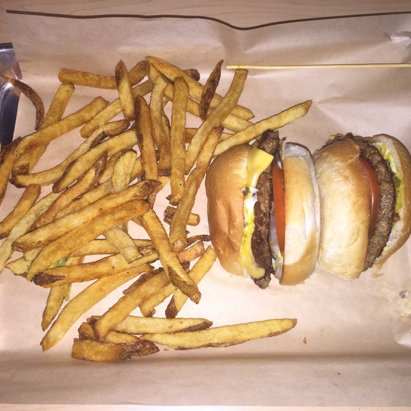 Photo taken at MOOYAH Burgers, Fries &amp; Shakes by Cooper J. on 4/3/2015